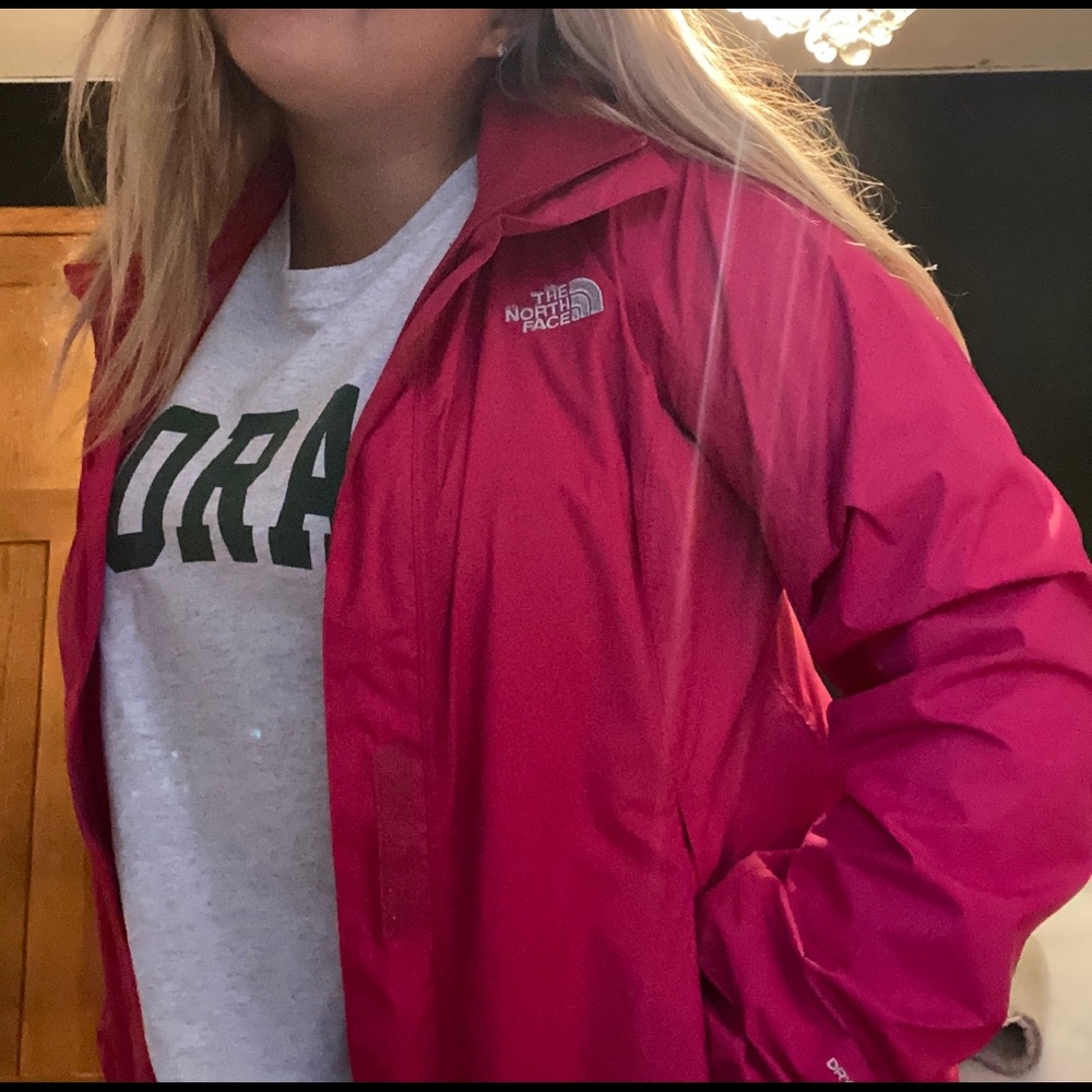 Pink “The North Face” light jacket !